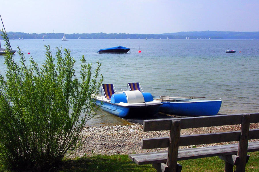 Ferienwohnungen Strobl - Tret- und Ruderboot am Starnberger See